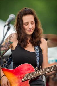 RebeccaGraynotes-Bastille_2014-07-12-436